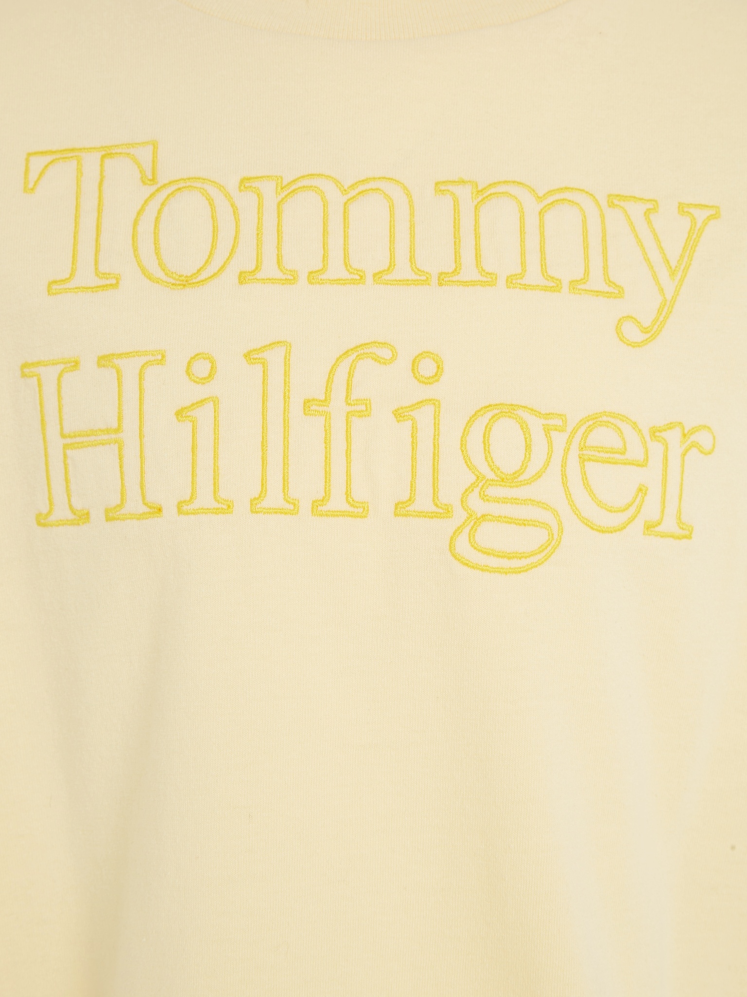 TOMMY HILFIGER Essential T-Shirt mit aufgesticktem Logo 10682705