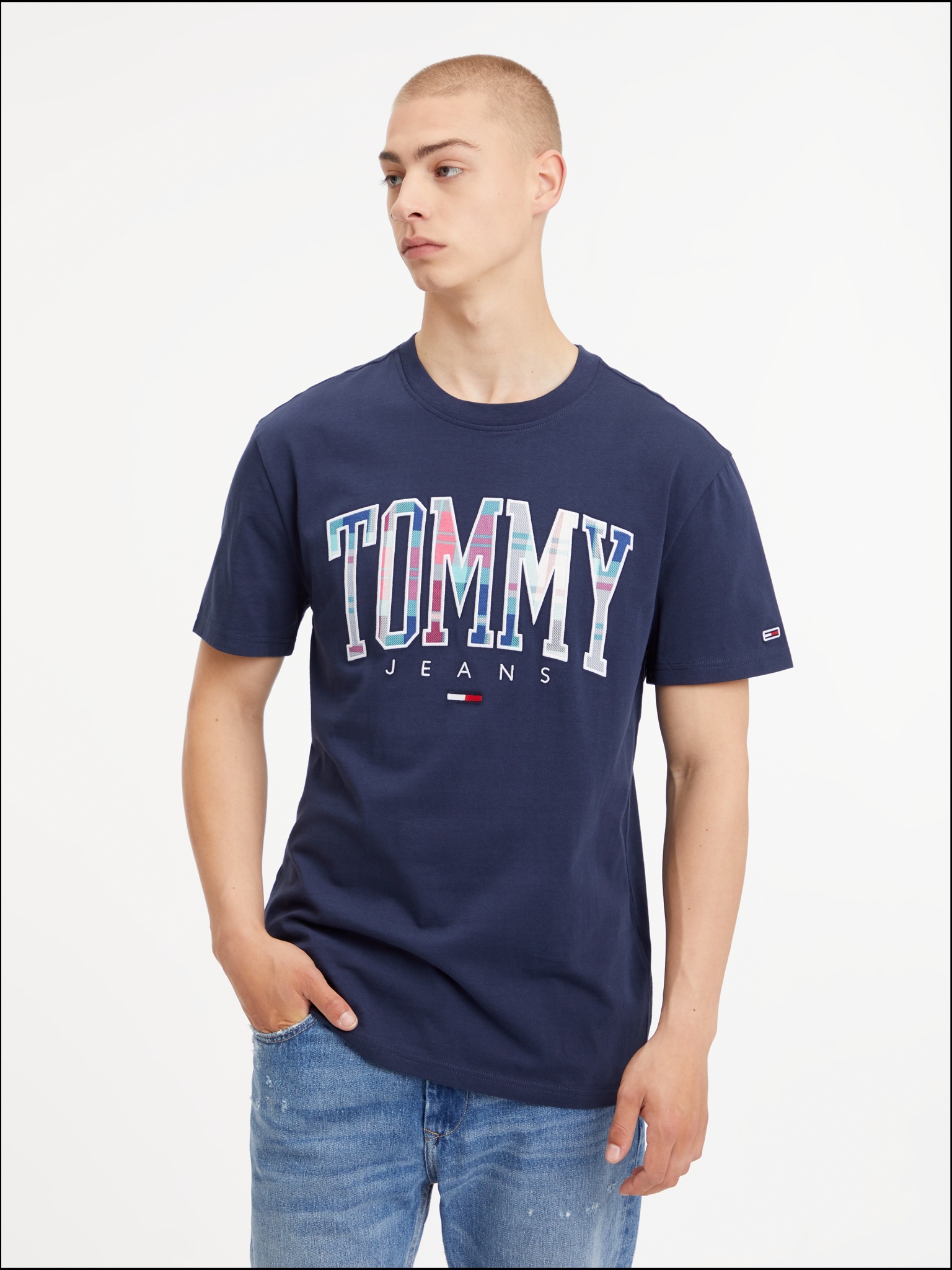 TOMMY JEANS CLASSIC FIT T-SHIRT MIT SCHOTTENKARO-LOGO 10675420
