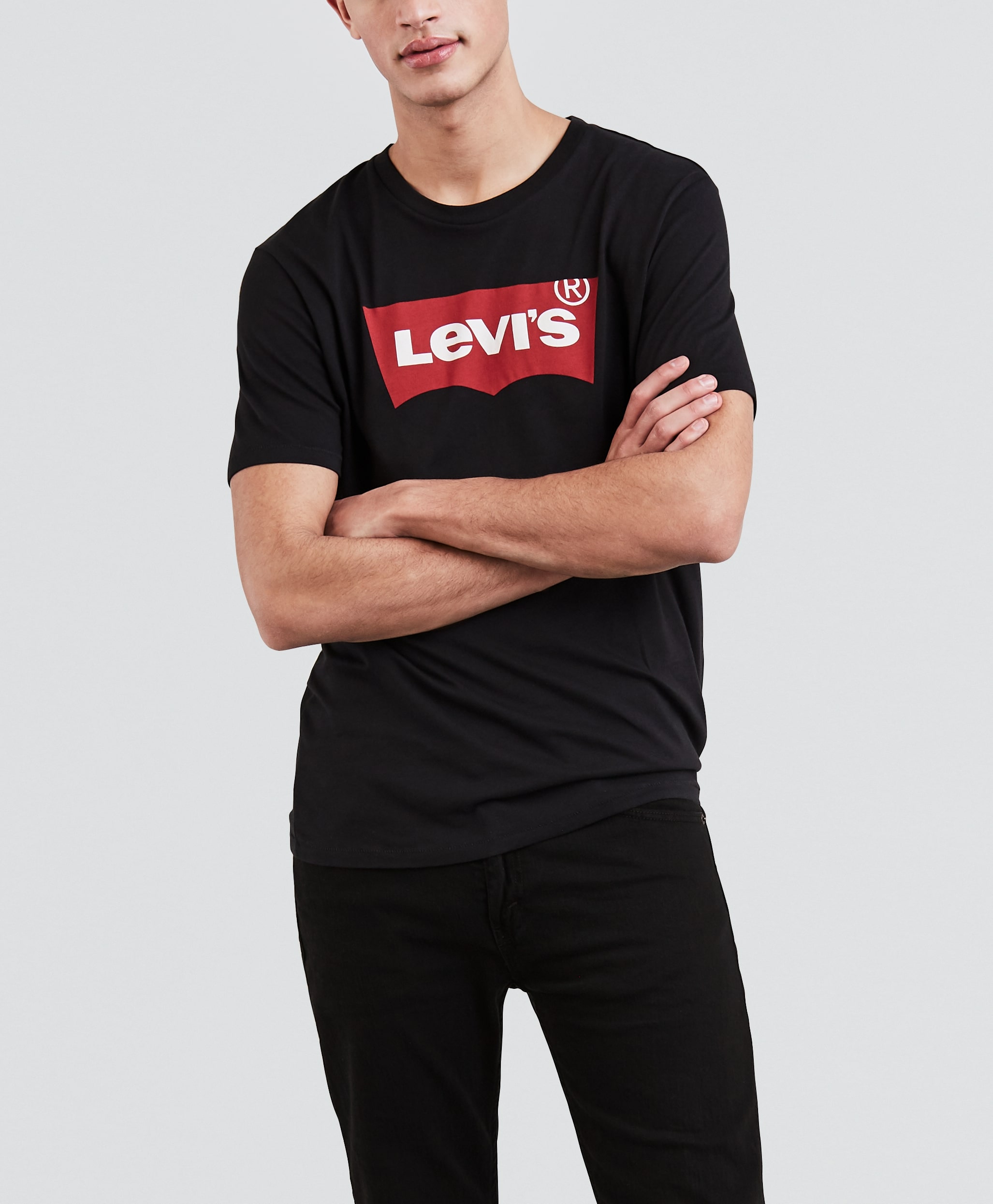 Купить футболку levis. Levis t Shirt Mens. Футболки Levi’s ориг. Levis футболка мужская. Levis черная муж футболка.